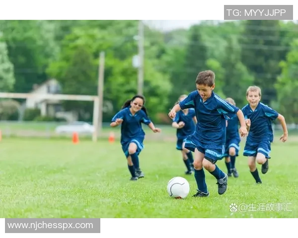 开MINI的足球明星们如何在绿茵场上展现风采与激情